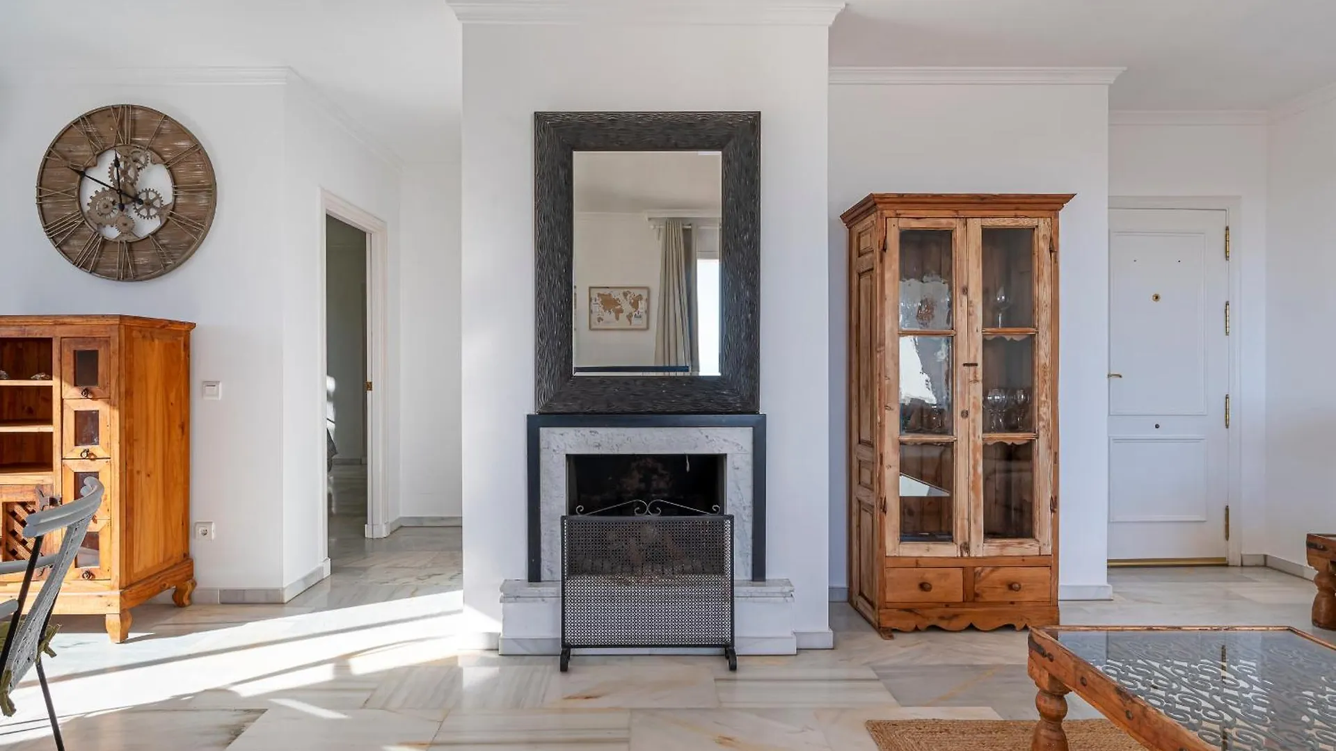 Comfy 2Br, 2Bathroom, Parking, Pool, Sea Views, Elviria Alta Ojén