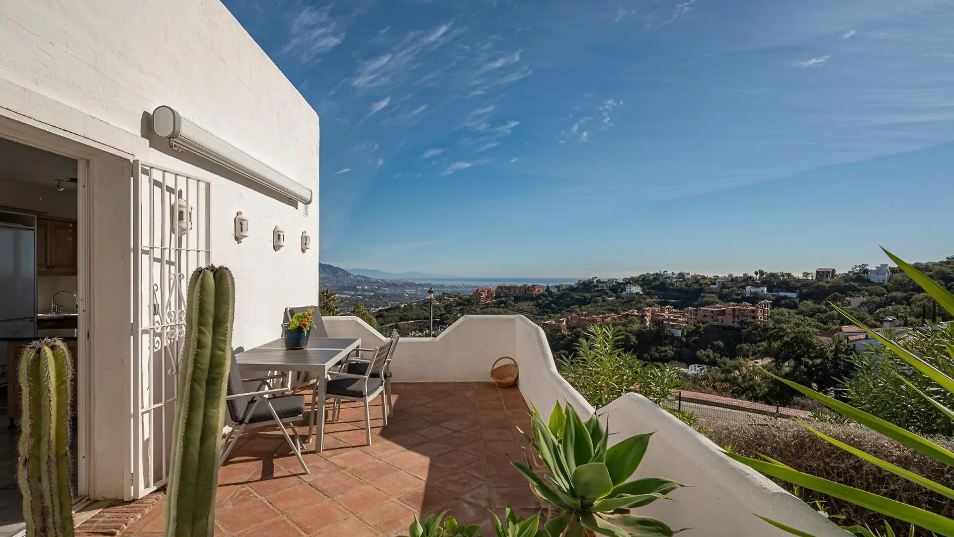 Comfy 2Br, 2Bathroom, Parking, Pool, Sea Views, Elviria Alta Ojén Apartamento