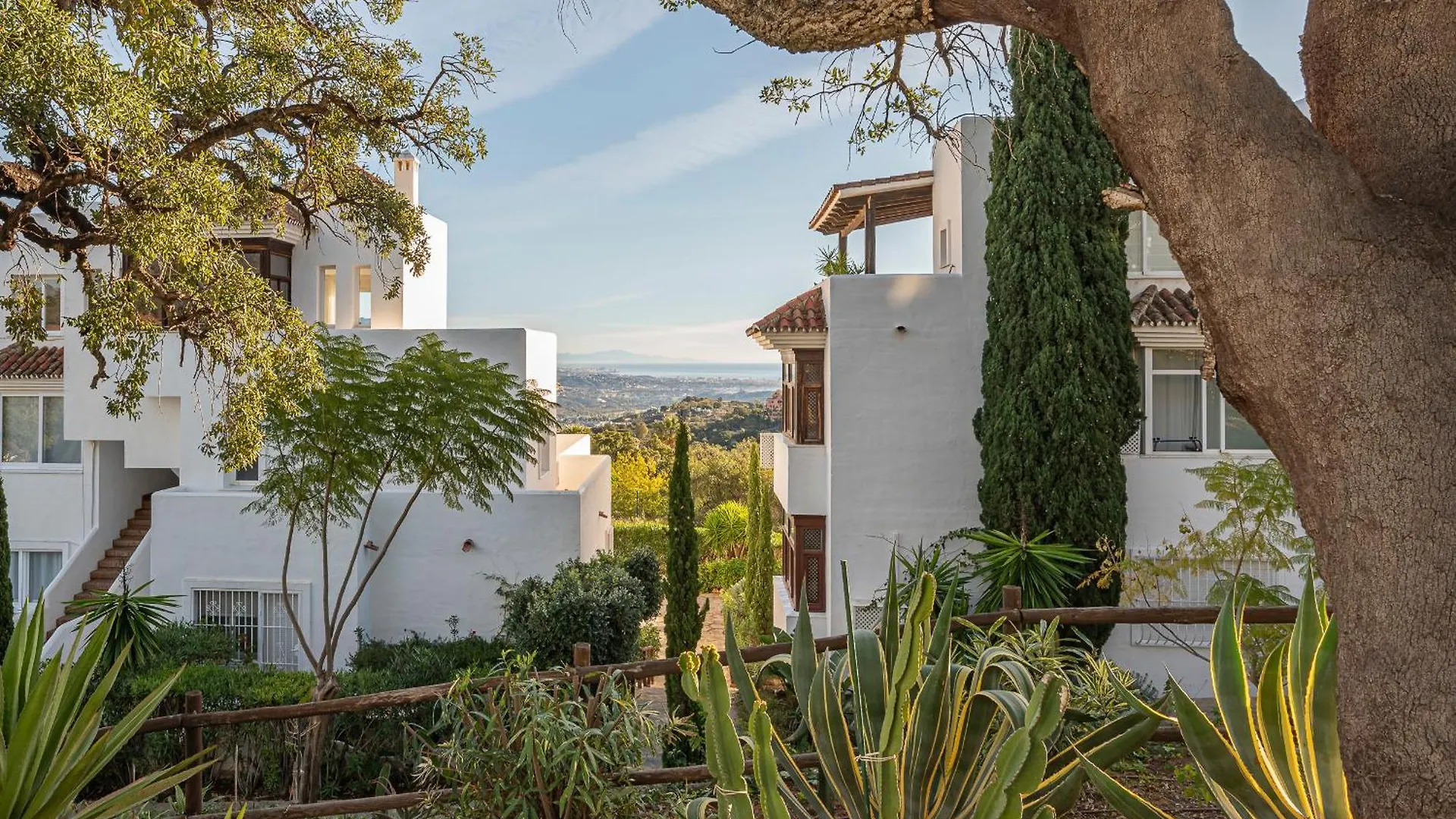 Apartamento Comfy 2Br, 2Bathroom, Parking, Pool, Sea Views, Elviria Alta Ojén Espanha